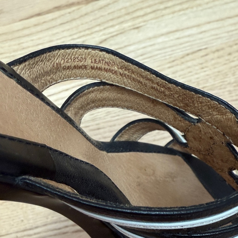 Women's Black and White Heeled Sandals - Picture 7 of 7